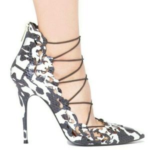 Akira Snake Print shoes sz 8.5